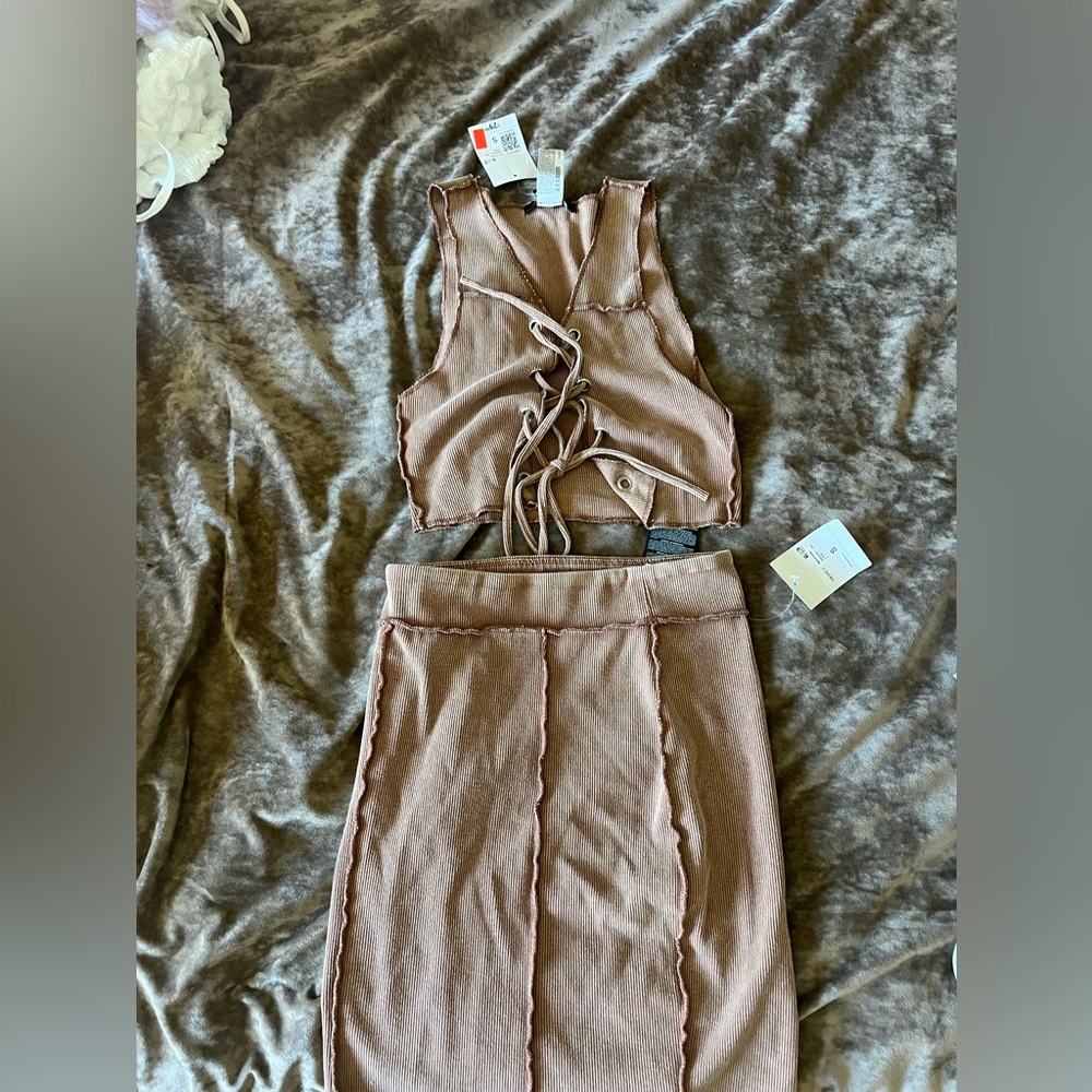 Two piece skirt set